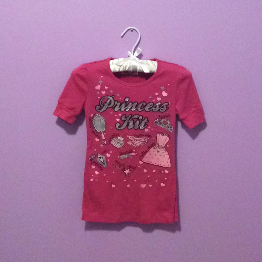 Hot pink t shirt